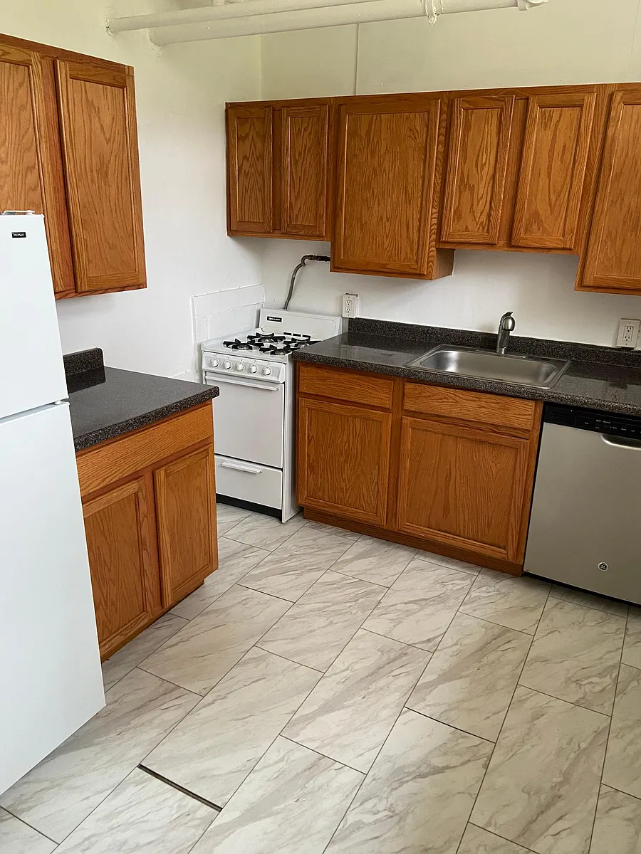 Building Photo - 5851 Morrowfield Ave #14