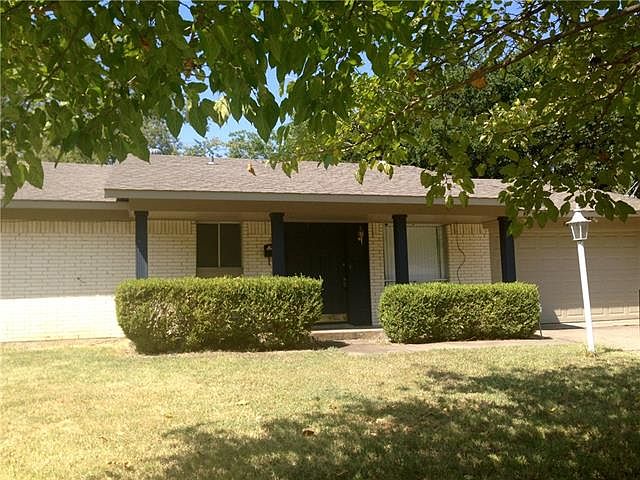 1st image of 136 Price Dr