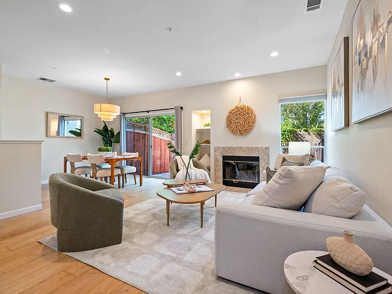 703 Star Jasmine Ct — Photo 3