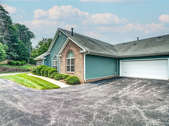 5th image of 1808 Aston Ln