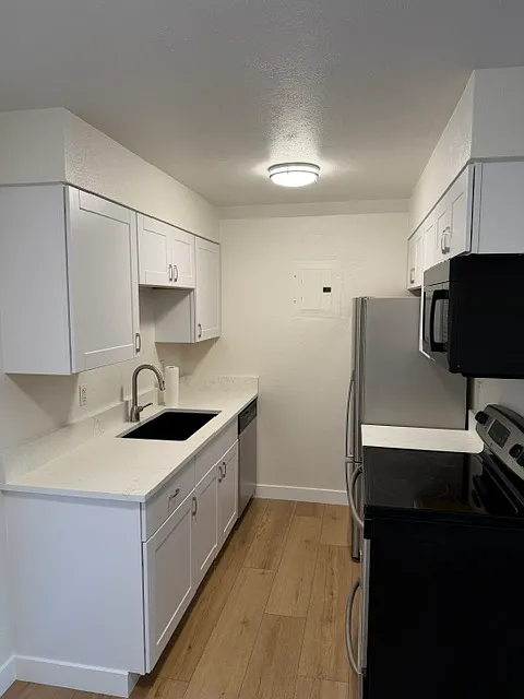 1 bed, 654 sqft, $1,600 — Photo 2