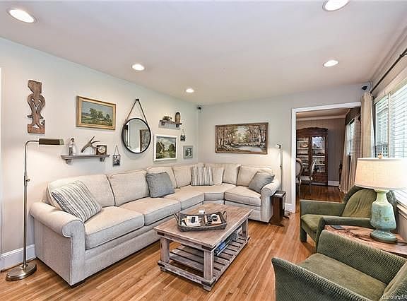 2nd image of 839 Camborne Pl