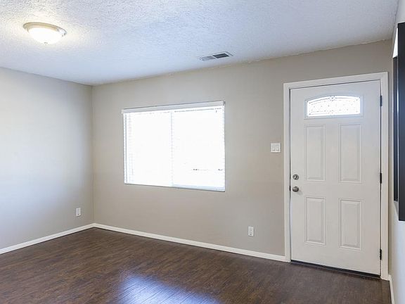 3rd image of 2901 Hermosa Dr NE #A