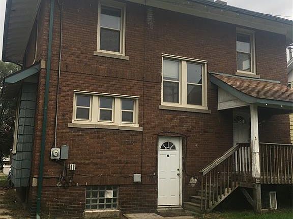 2nd image of 110 Pinegrove St