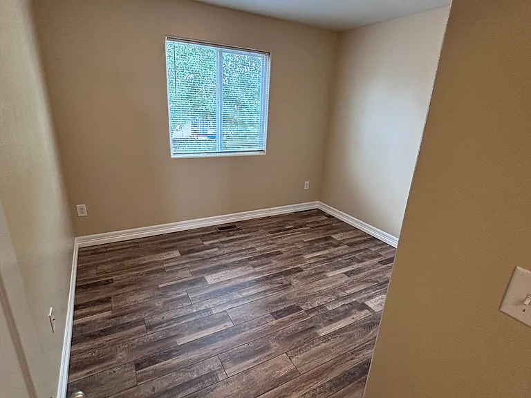 Spare bedroom 1.