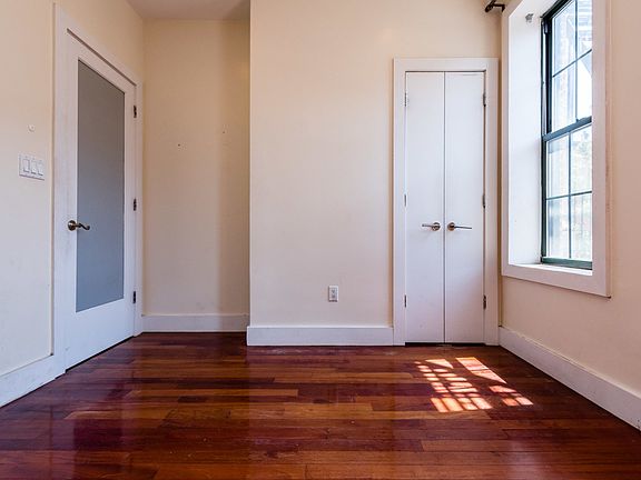 4th image of 179 Knickerbocker Ave #3D