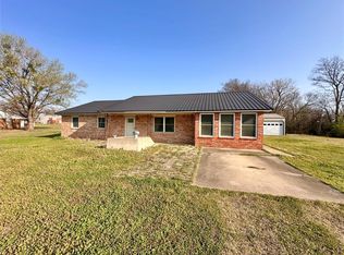 1310 W 15th St, Prague, OK 74864