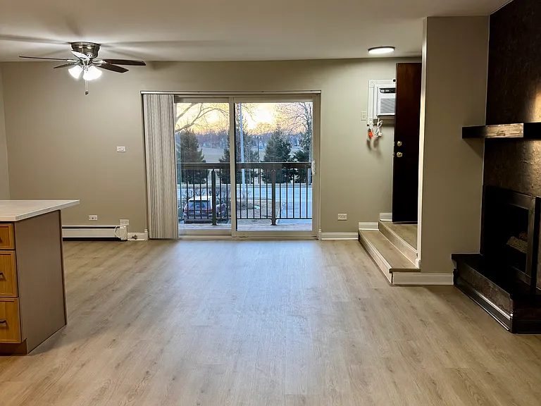 807 S Dwyer Ave #D — Photo 10