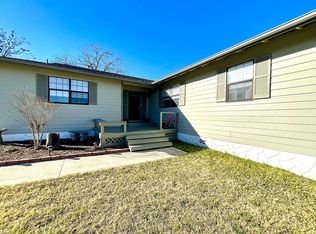 109 Mulberry, La Vernia, TX 78121