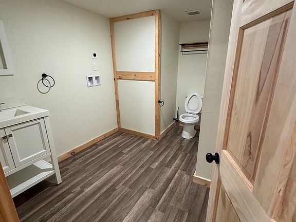 5th image of 173 Weeden St Unit 304