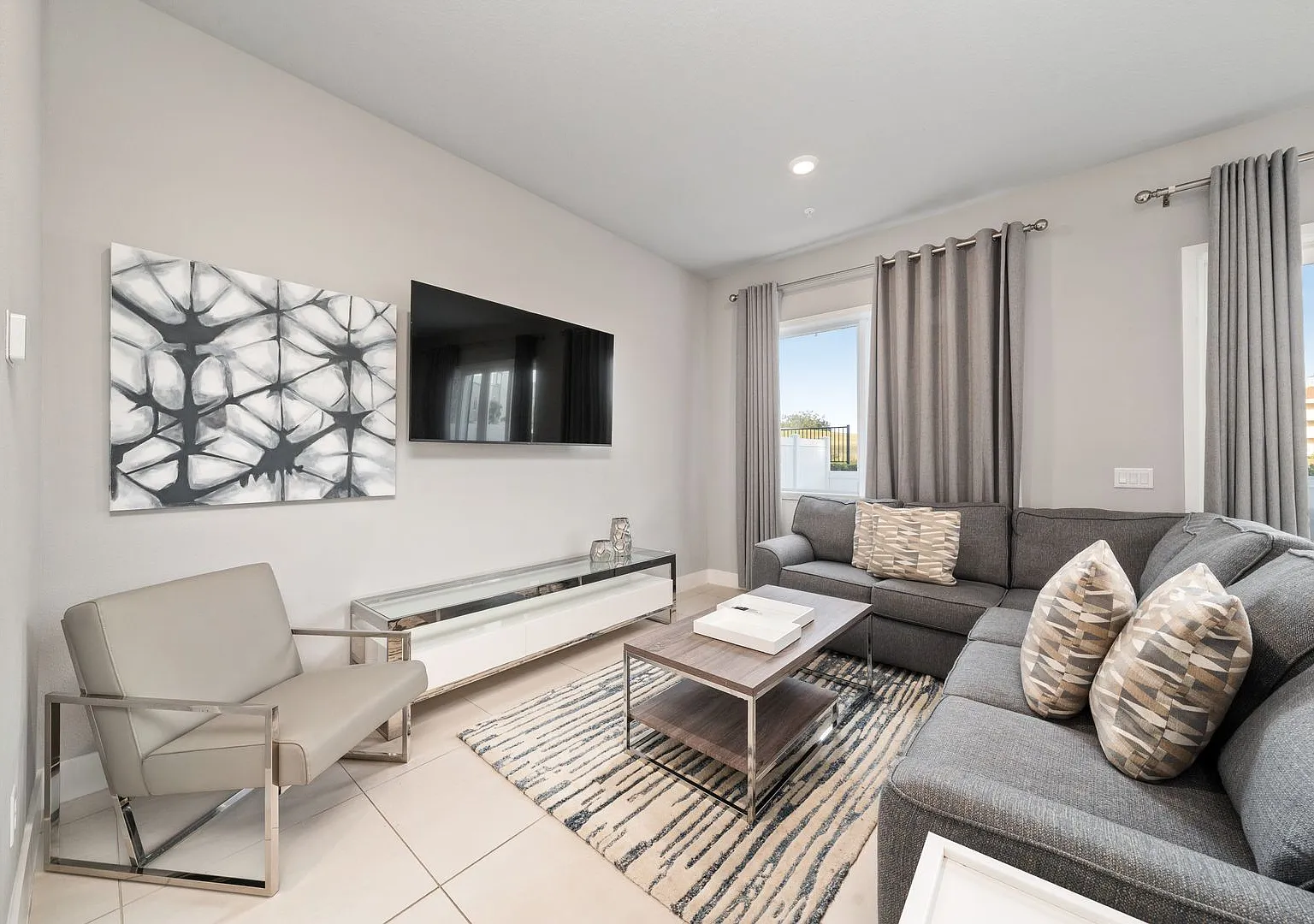 Orlando Beautiful Fully Furnished 3/3 1st-Floor Condo Resort — Photo 4