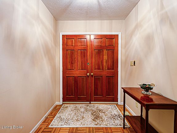4th image of 7400 Stone Bluff Ct