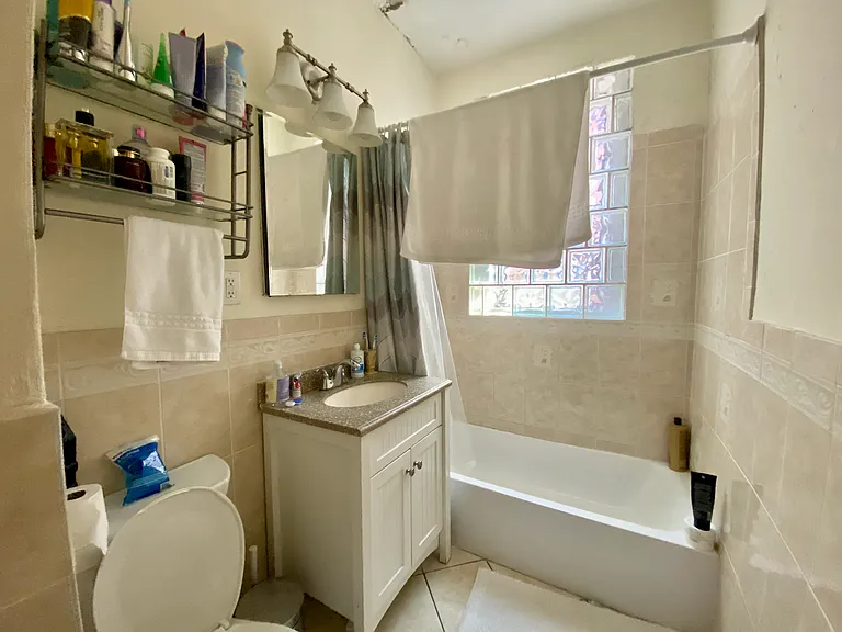 913 Boylston St #2 — Photo 15