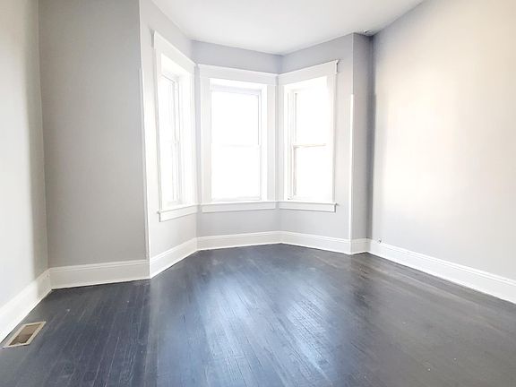 3rd image of 149 Lexington Ave #2