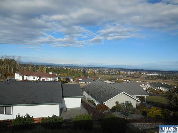 2nd image of 200 Coral Dr