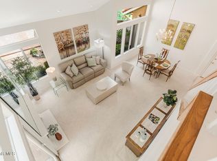 232 Valero Cir, Oak Park, CA 91377