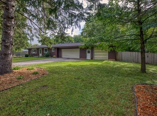 6731 Duck Lake Rd, Eden Prairie, MN 55346