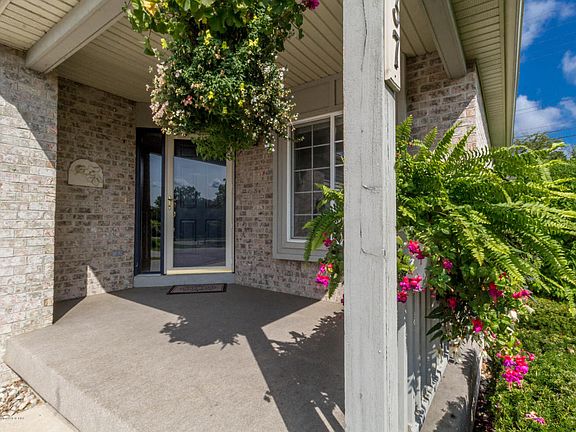 2nd image of 1837 Willow Creek Dr #1