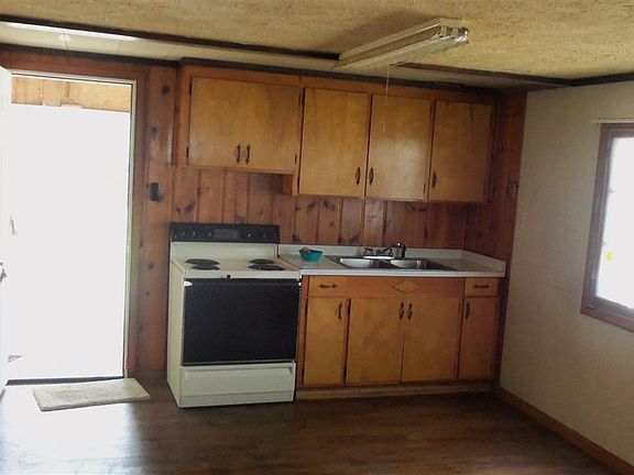 4th image of 1483 6th Ave