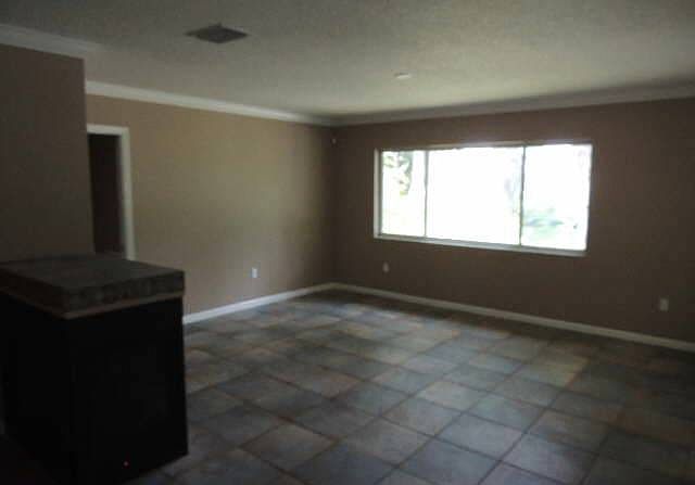 1st image of 114 N Lockmoor Ave