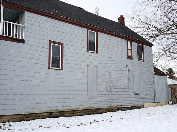 3rd image of 3880 E 57th St