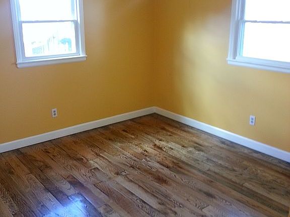 2nd image of 412 Glen Oaks Dr