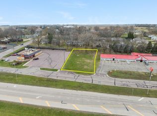 240 3rd Ave S, Windom, MN 56101