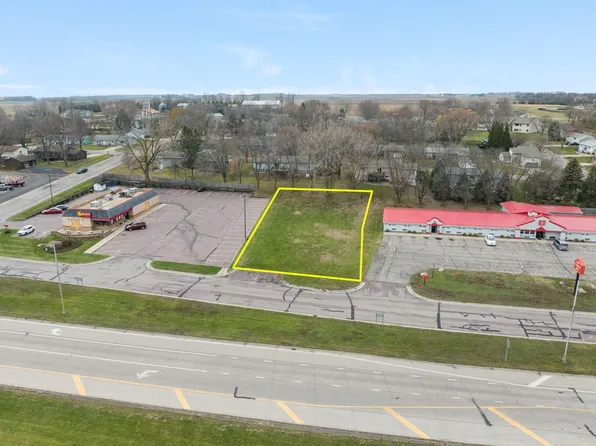 240 3rd Ave S, Windom, MN 56101