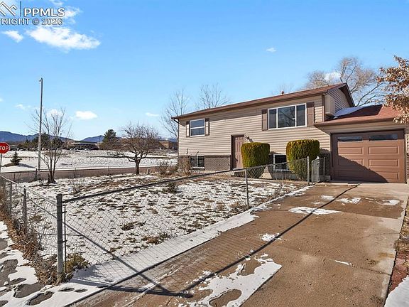 3rd image of 3510 Darkwood Pl