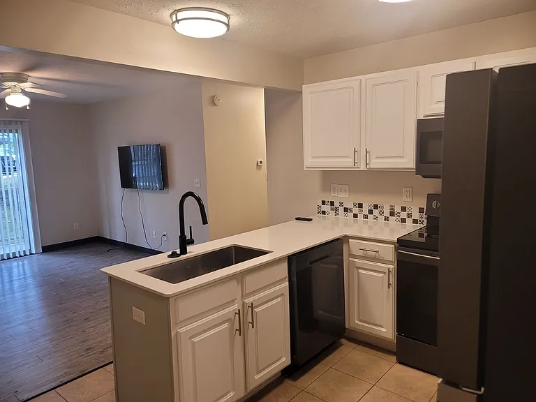 1304 Palmer Dr — Photo 104