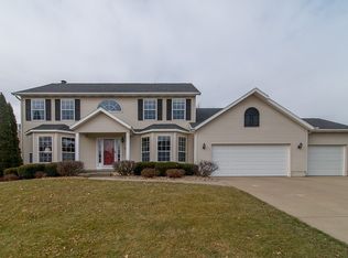 7915 Marquette Dr NE, Cedar Rapids, IA 52402