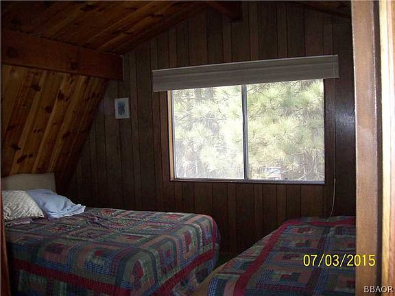 4th image of 834 E Country Club Blvd
