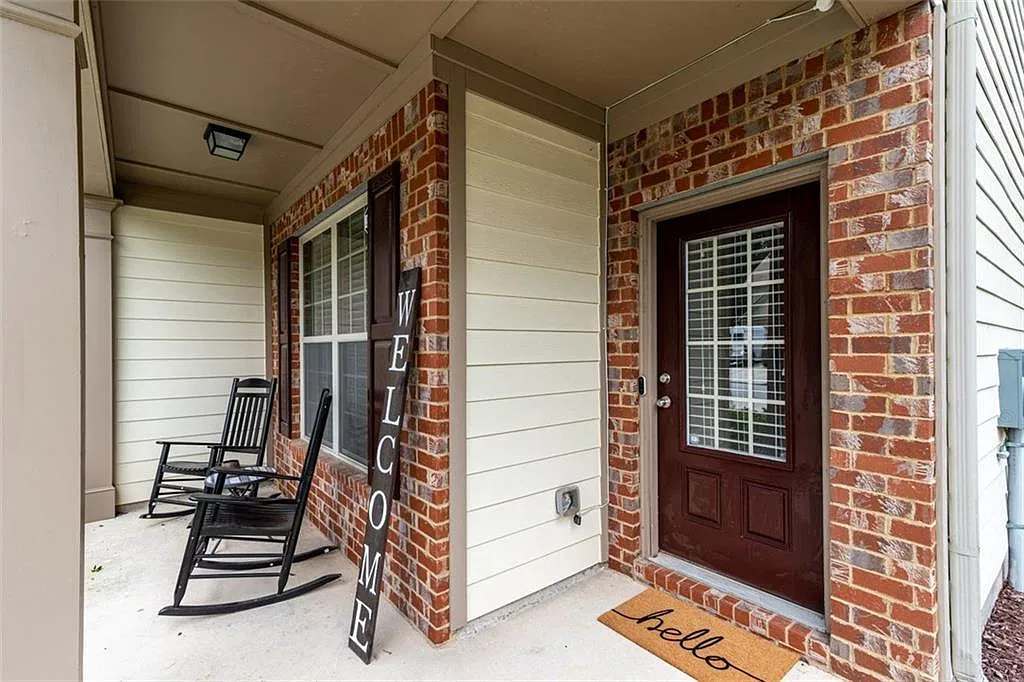 3 bed, 2.5 bath, 2124 sqft, $2,400 — Photo 4