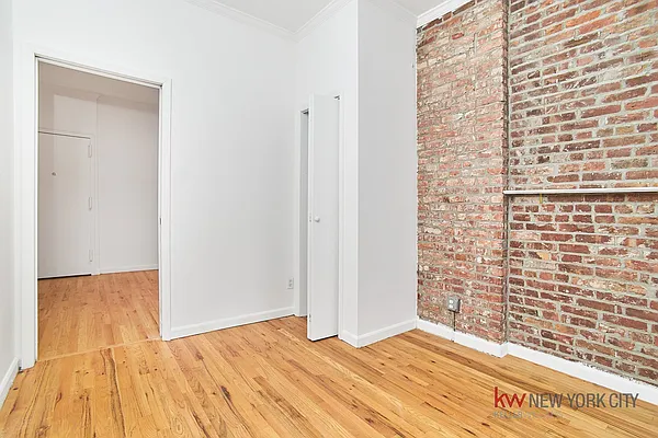 Rented by Keller Williams NYC | media 23
