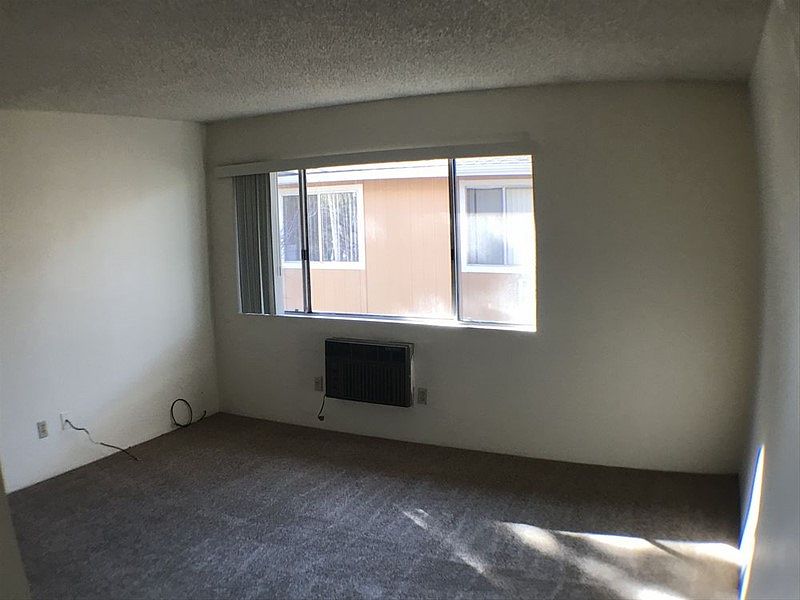 1st image of 1084 Rock Blvd