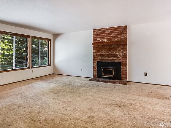 2nd image of 12343 Hiram Pl NE