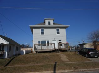 112 31st St NE, Cedar Rapids, IA 52402