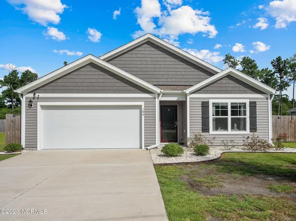 184 Everett Yopp Dr, Sneads Ferry, NC 28460