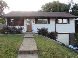 6233 E Gate Rd, Huntington, WV 25705