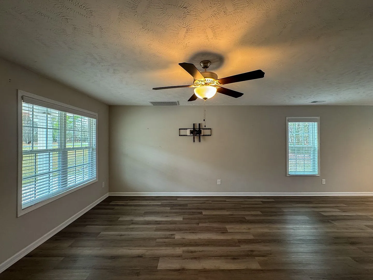 Well-Maintenance 4 Bed 2.5 Bath Hoke County Home — Photo 4