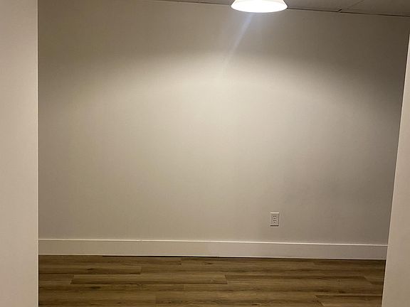 4th image of 11 Murdock Ave
