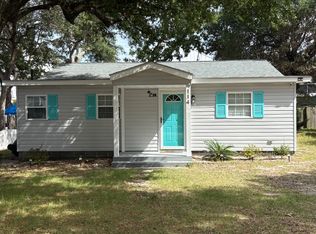 114 NE 30th St, Oak Island, NC 28465