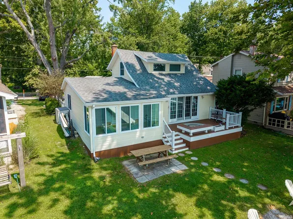 5140 E 580 S, Wolcottville, IN 46795