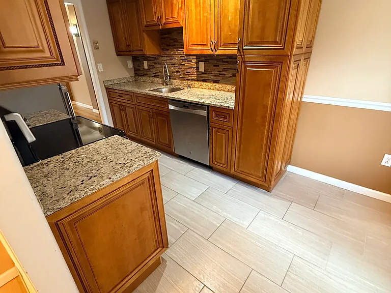 23 Margo Ct #23 — Photo 3