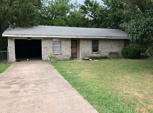 1213 S Catherine St, Terrell, TX 75160