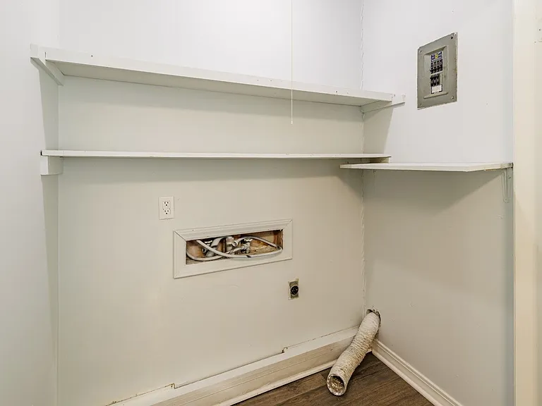 1311 Blair St — Photo 12