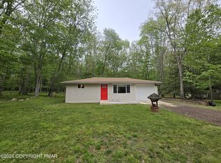 27 Deer Cross Rd, White Haven, PA 18661