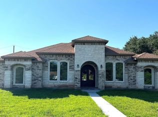 2832 Golden Ave, Bay City, TX 77414