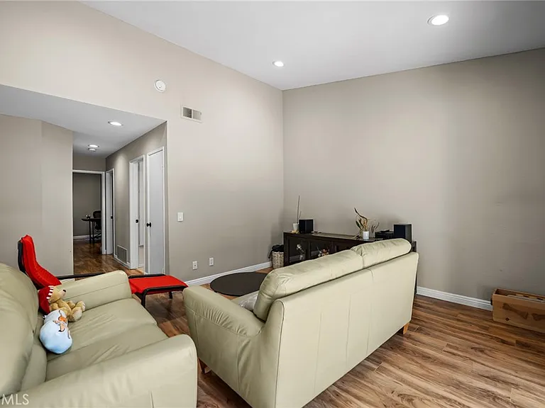1315 Albariza Pl #5 — Photo 3
