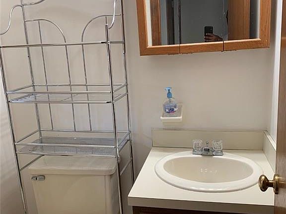 4th image of 345 Red Oak Ln #345